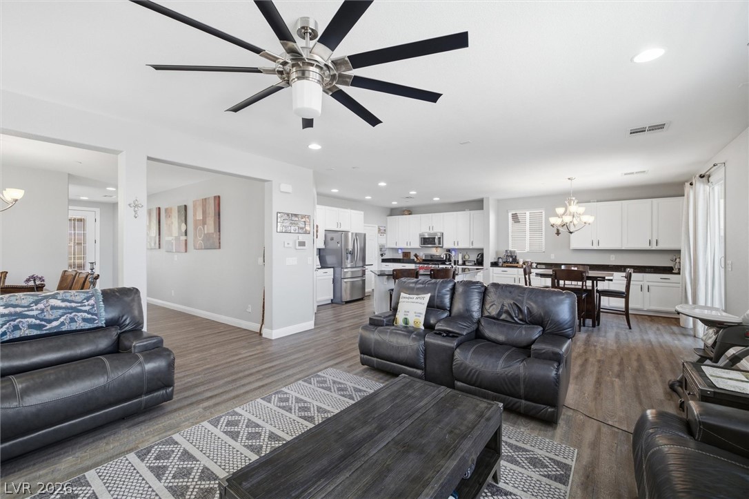 976 Monte Nerone Avenue Property Photo 10