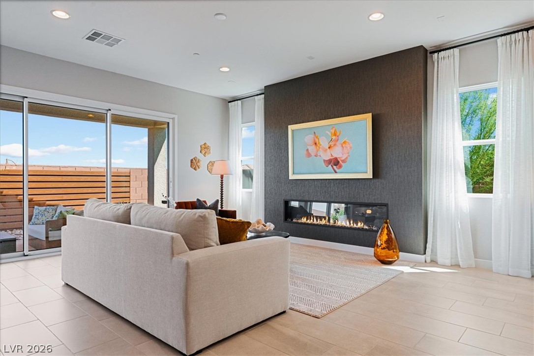 102 Amalfi Coast Way Property Photo 3