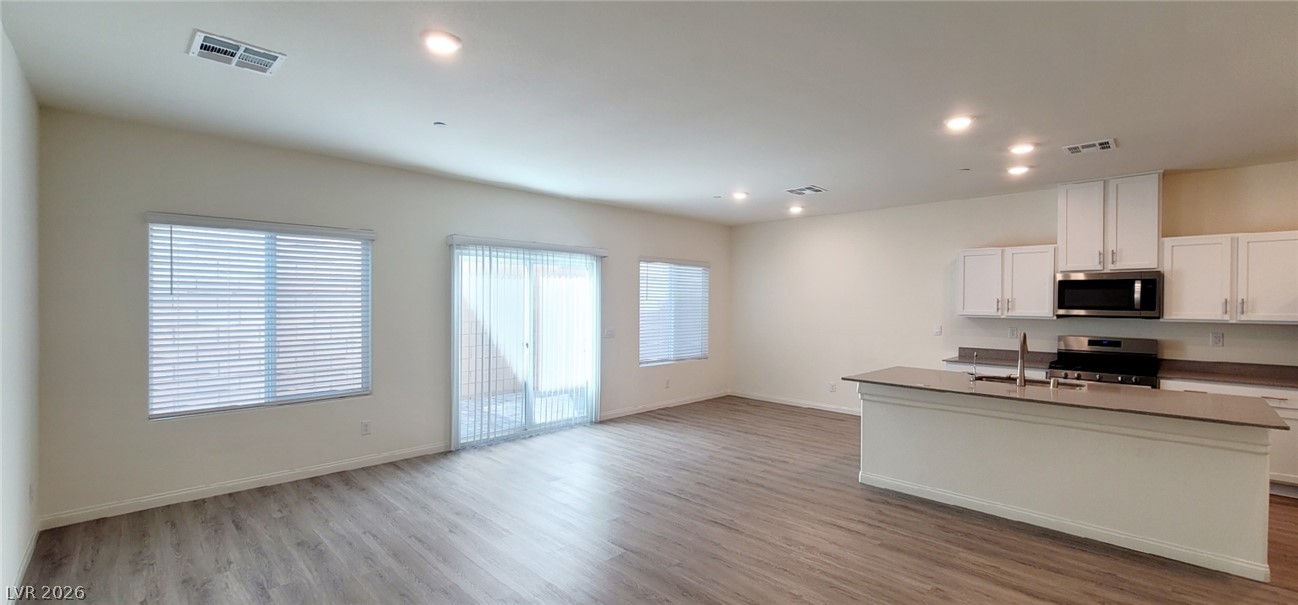 2816318 Property Photo 3