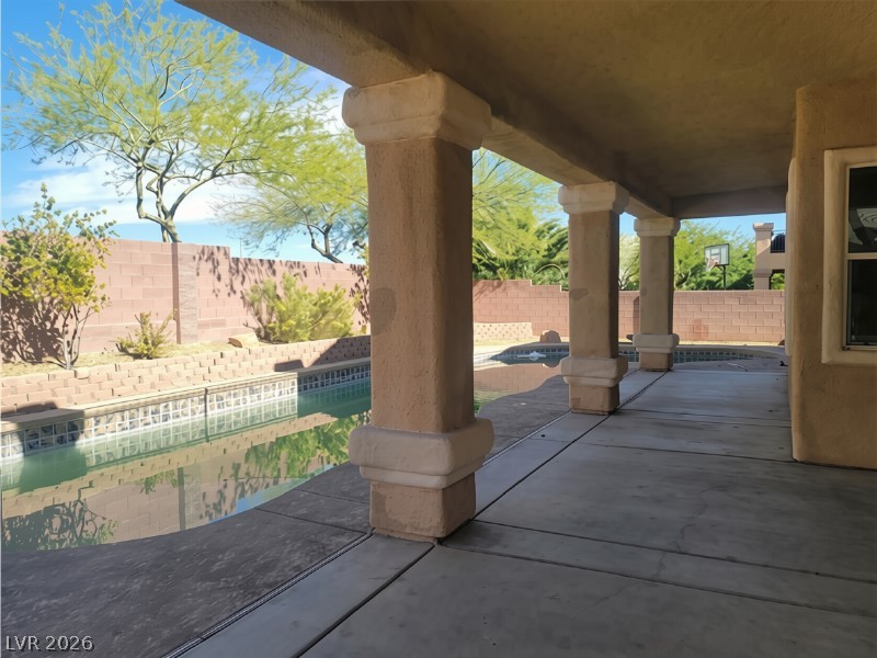 4798 Luna Ridge Court Property Photo 6