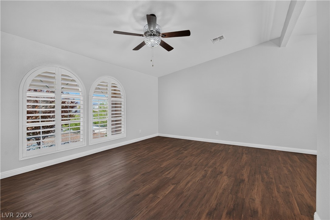 1049 Geranium Drive Property Photo 18