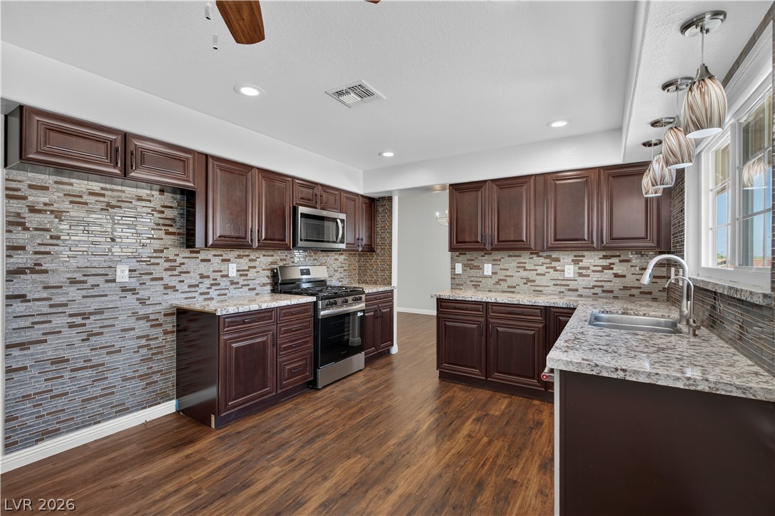 1049 Geranium Drive Property Photo 25