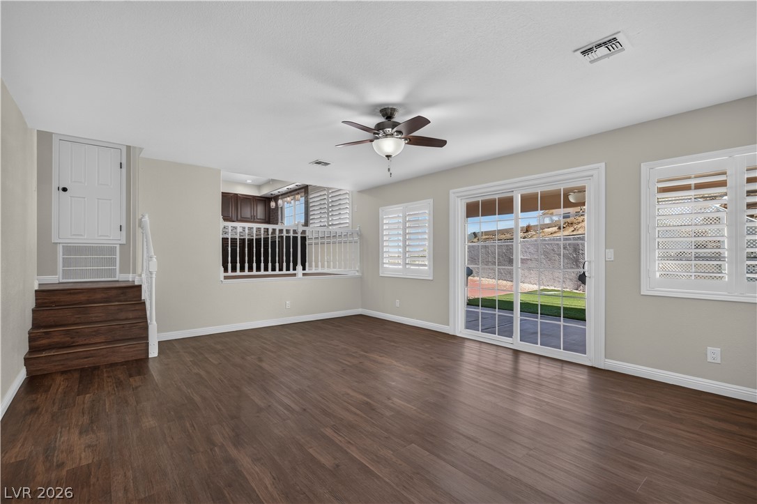 1049 Geranium Drive Property Photo 34