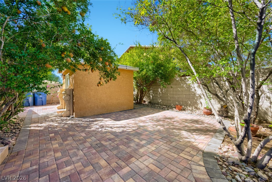 2621 Rainbow River Drive Property Photo 28