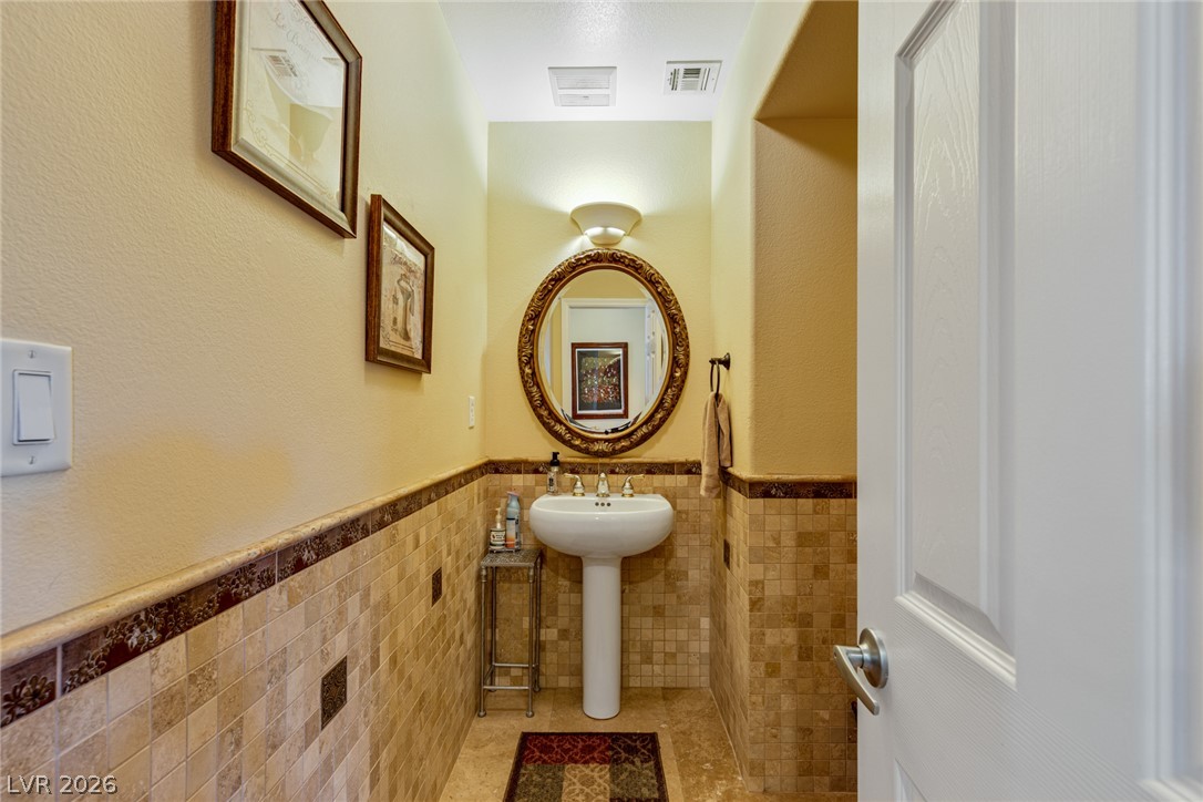 724 Pinnacle Heights Lane Property Photo 11