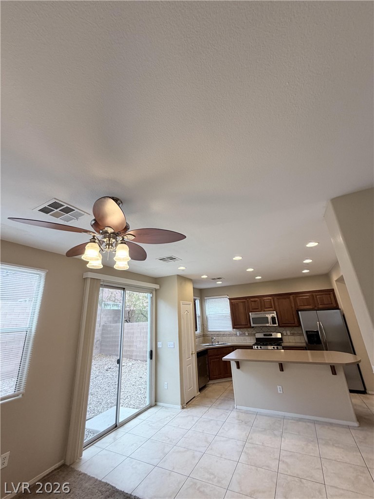 9118 Wine Cellar Avenue Property Photo 7