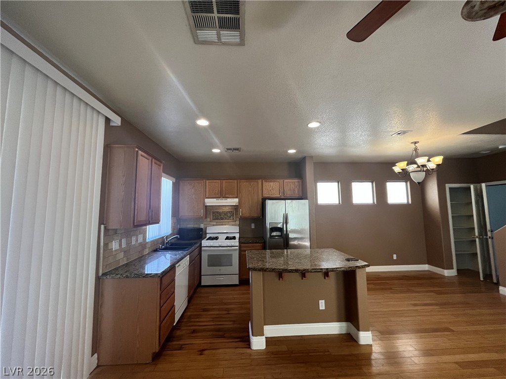 6547 Goldfield Street Property Photo 2