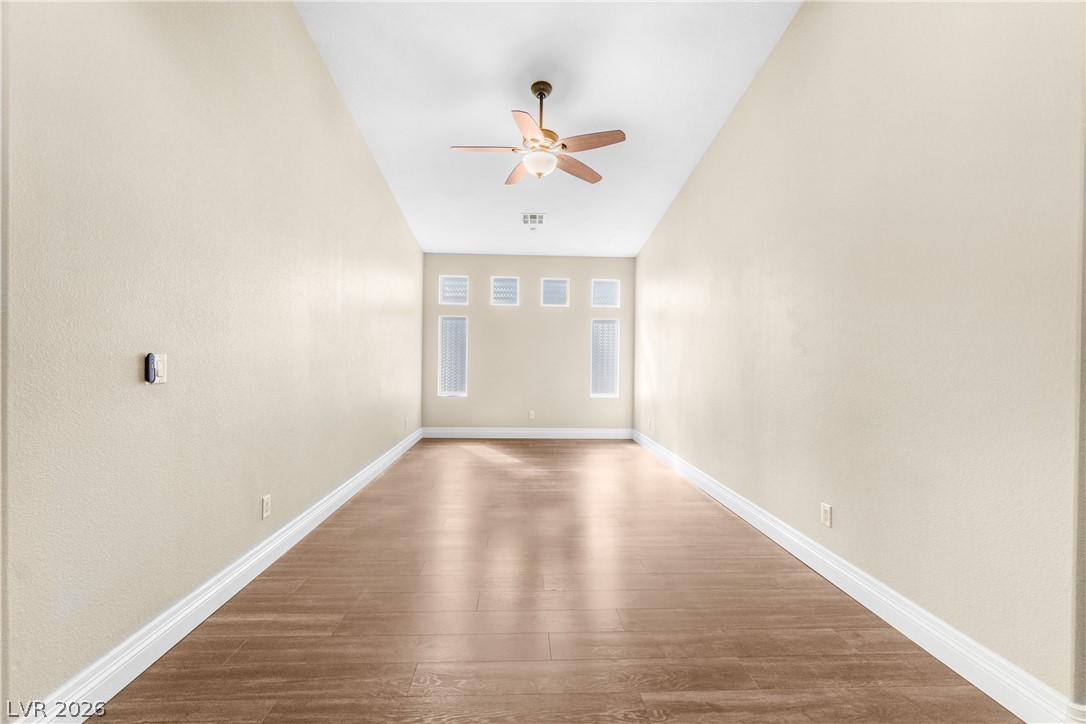 6718 Hawthorne Creek Court Property Photo 10