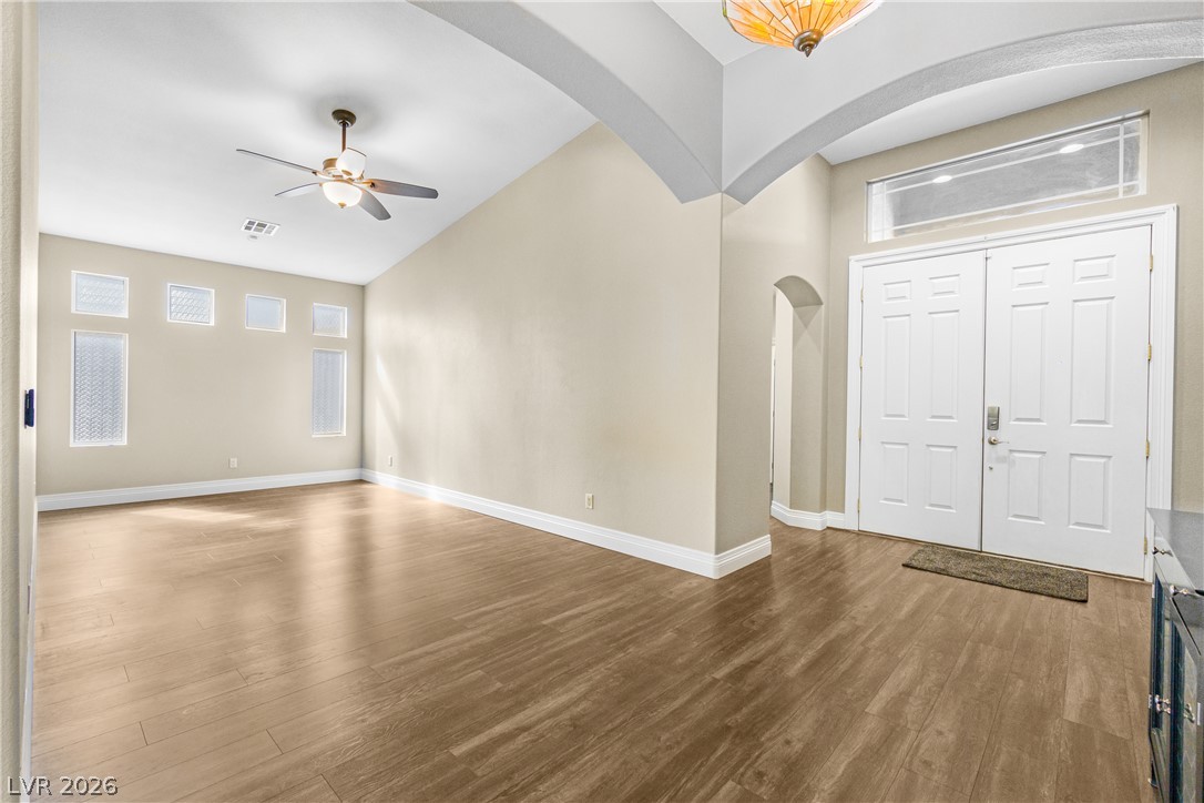 6718 Hawthorne Creek Court Property Photo 11