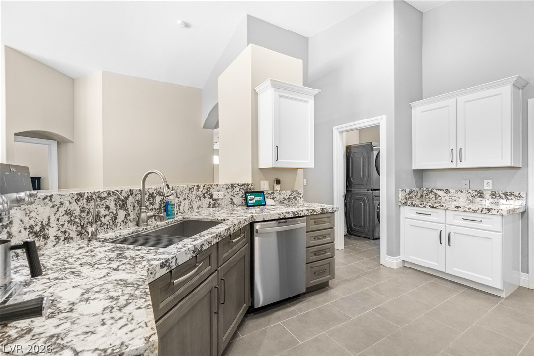 6718 Hawthorne Creek Court Property Photo 18