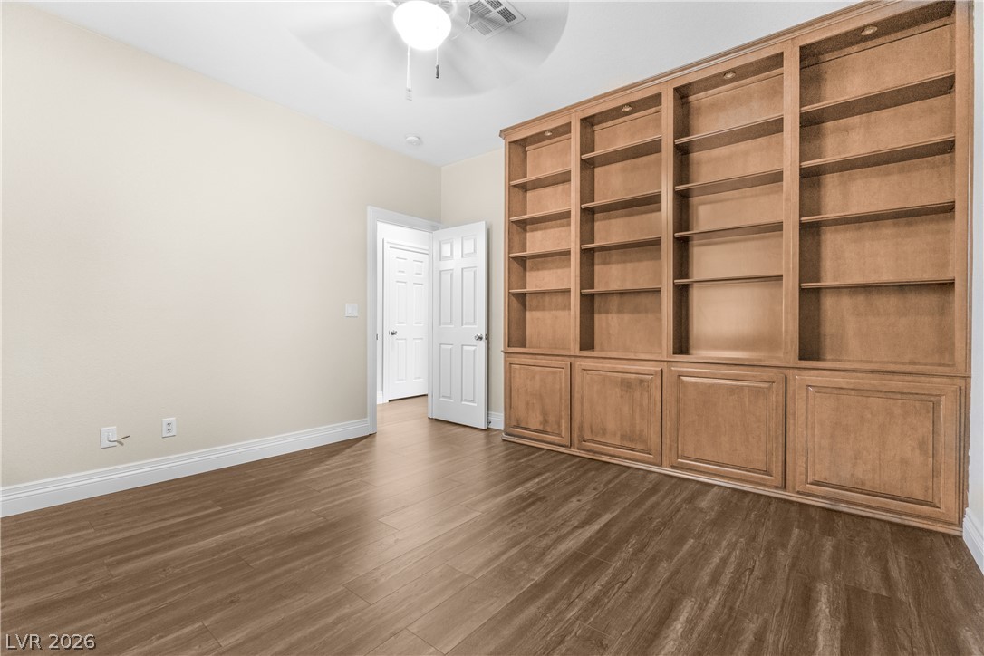 6718 Hawthorne Creek Court Property Photo 36