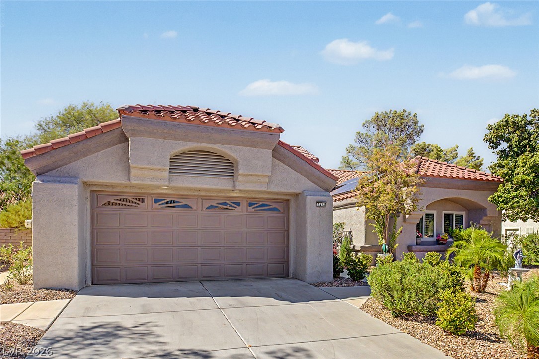 2423 Denham Drive Property Photo 4