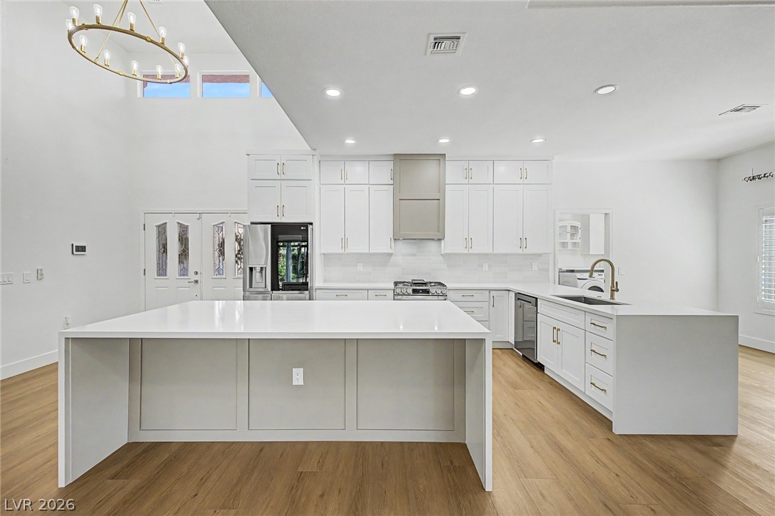 2423 Denham Drive Property Photo 9