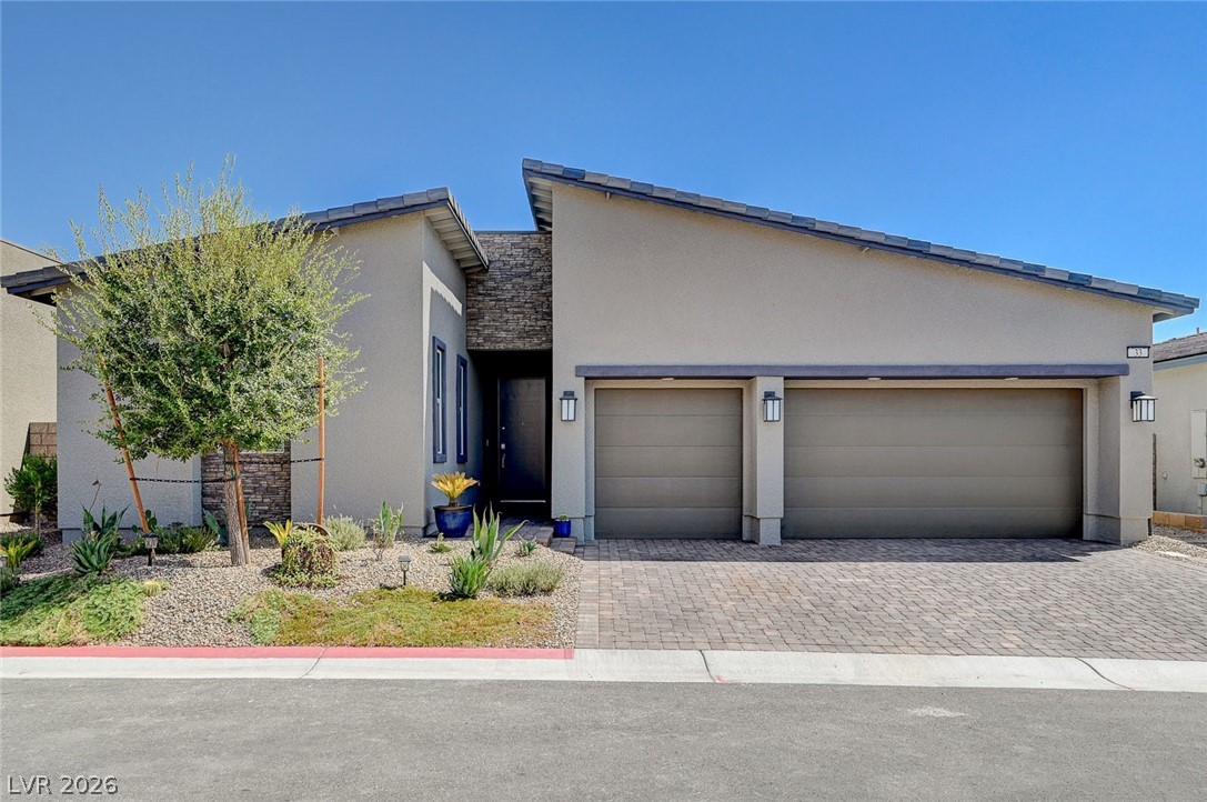 33 Reverie Heights Avenue Property Photo 15