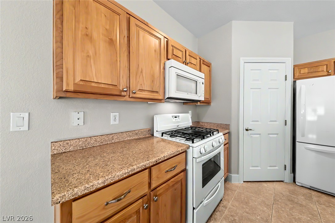 8685 Traveling Breeze Avenue 103 Property Photo 13