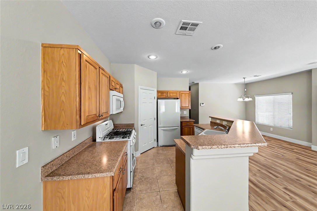 8685 Traveling Breeze Avenue 103 Property Photo 14