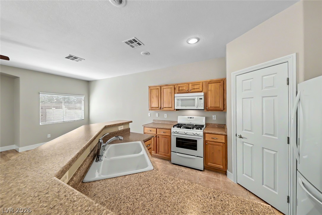 8685 Traveling Breeze Avenue 103 Property Photo 15