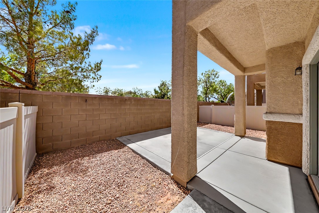 8685 Traveling Breeze Avenue 103 Property Photo 32