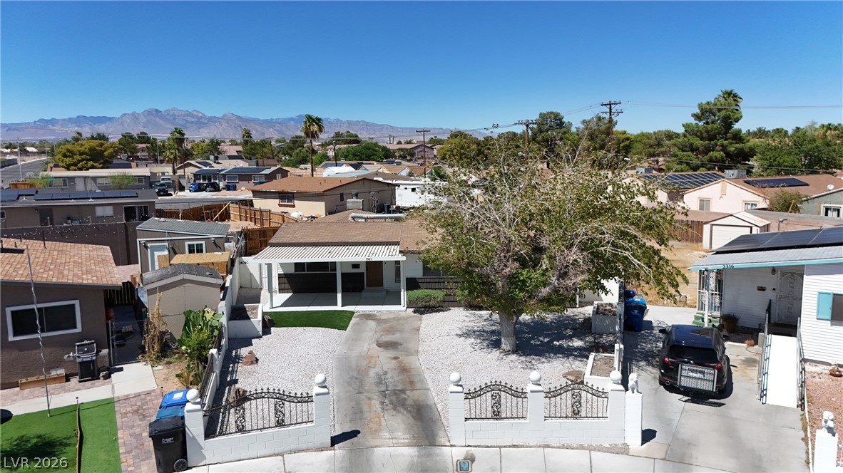 1921 Manhattan Drive Property Photo 1