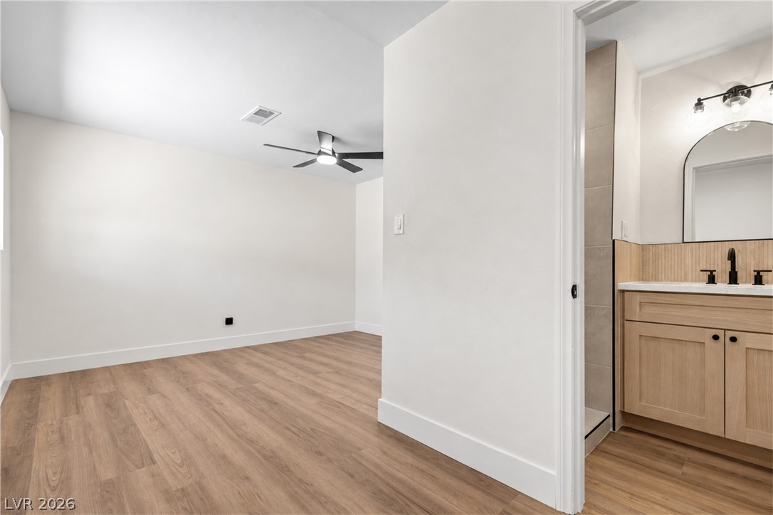 1921 Manhattan Drive Property Photo 18