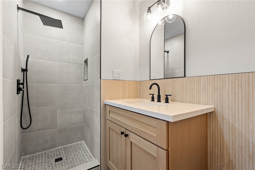 1921 Manhattan Drive Property Photo 19