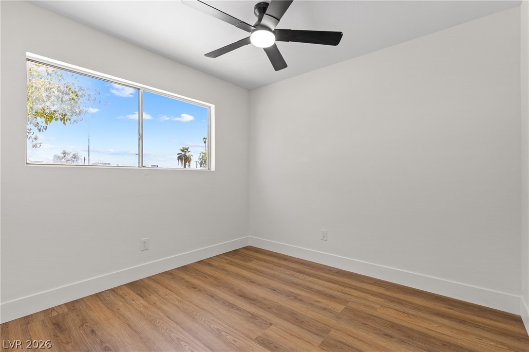 1921 Manhattan Drive Property Photo 24