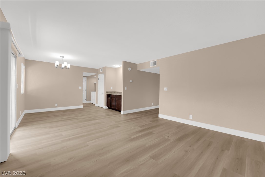 5386 River Glen Drive 349 Property Photo 8