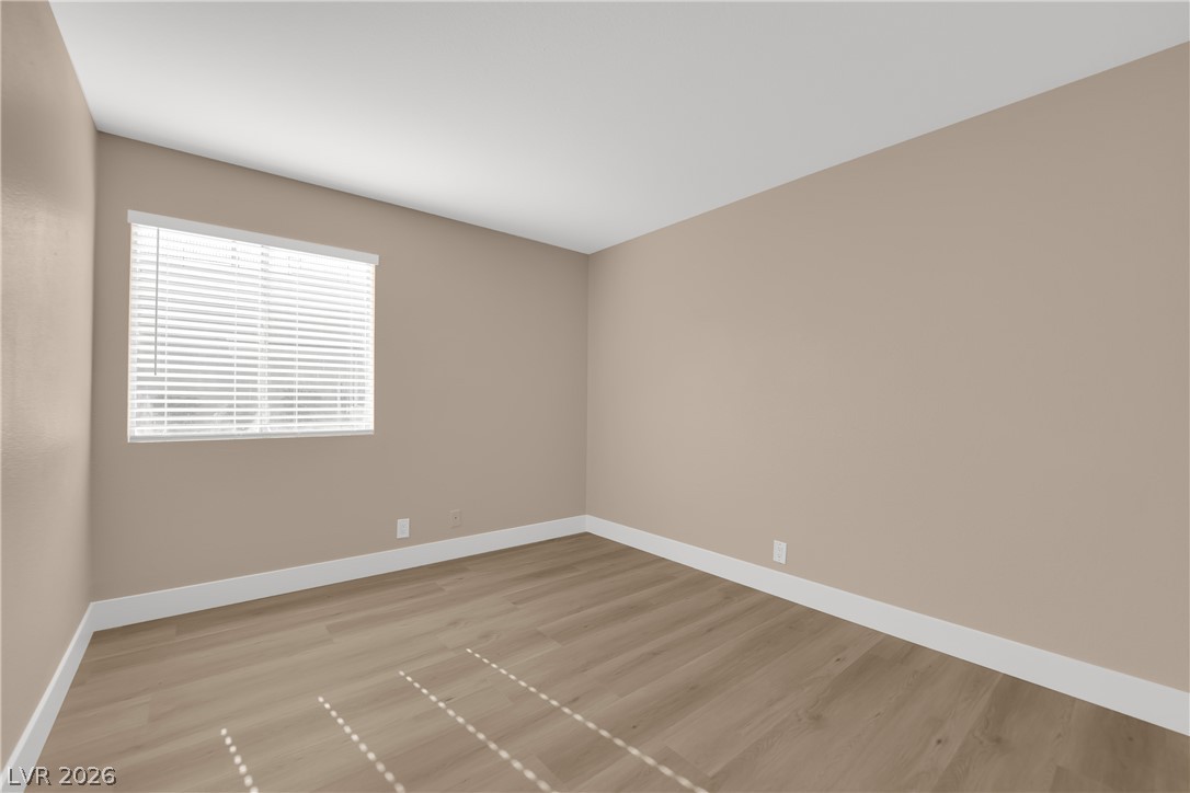 5386 River Glen Drive 349 Property Photo 16