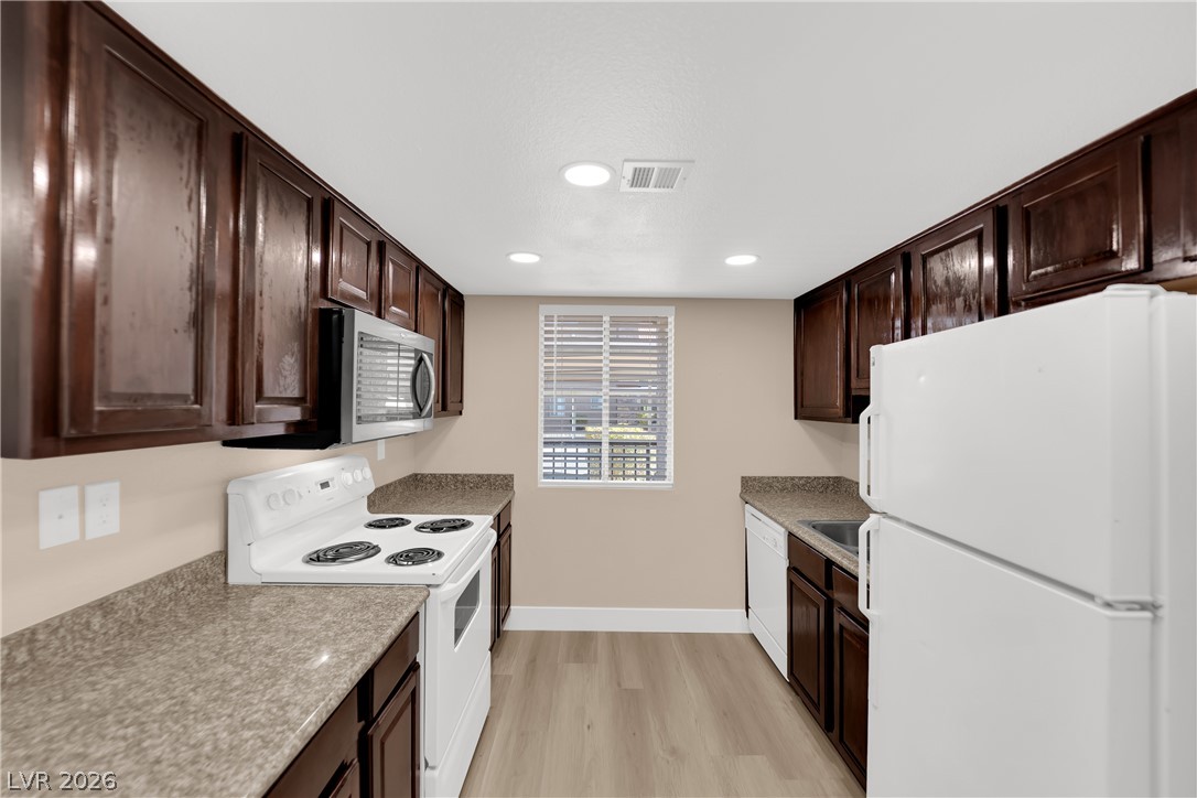 5386 River Glen Drive 349 Property Photo 25