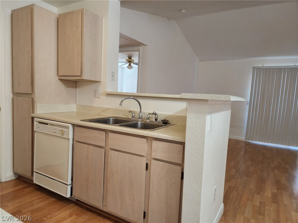 231 Horizon Ridge Parkway 1127 Property Photo 18