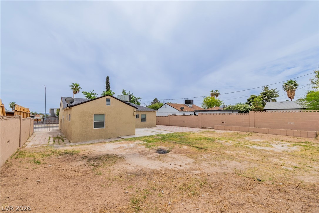 228 Earl Street Property Photo 35