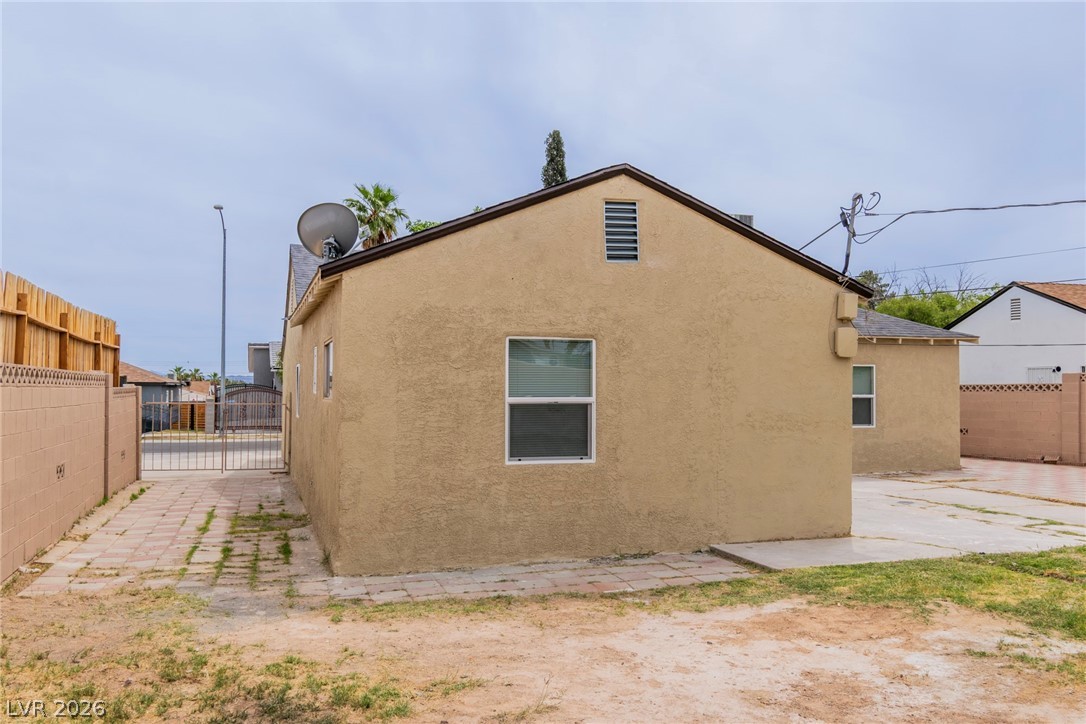 228 Earl Street Property Photo 36