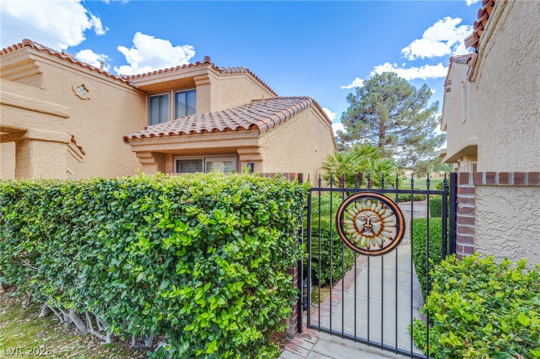 7761 Spanish Lake Drive Property Photo 3