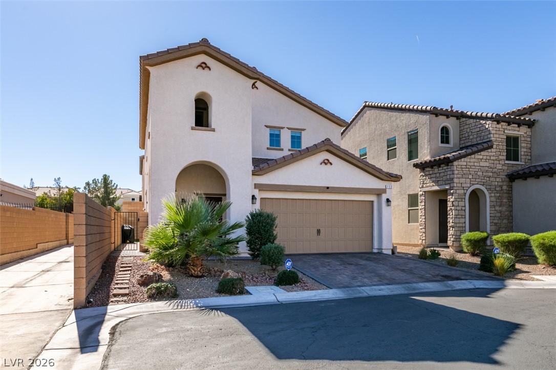 153 Tree Shot Court Property Photo 2