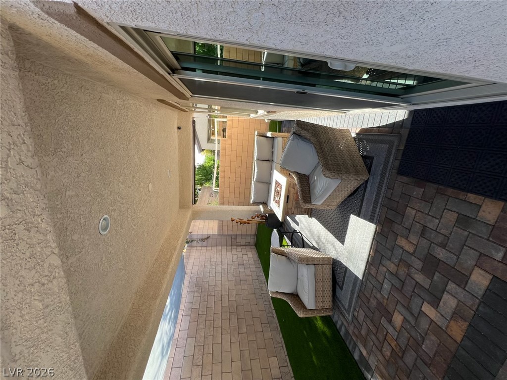 153 Tree Shot Court Property Photo 32