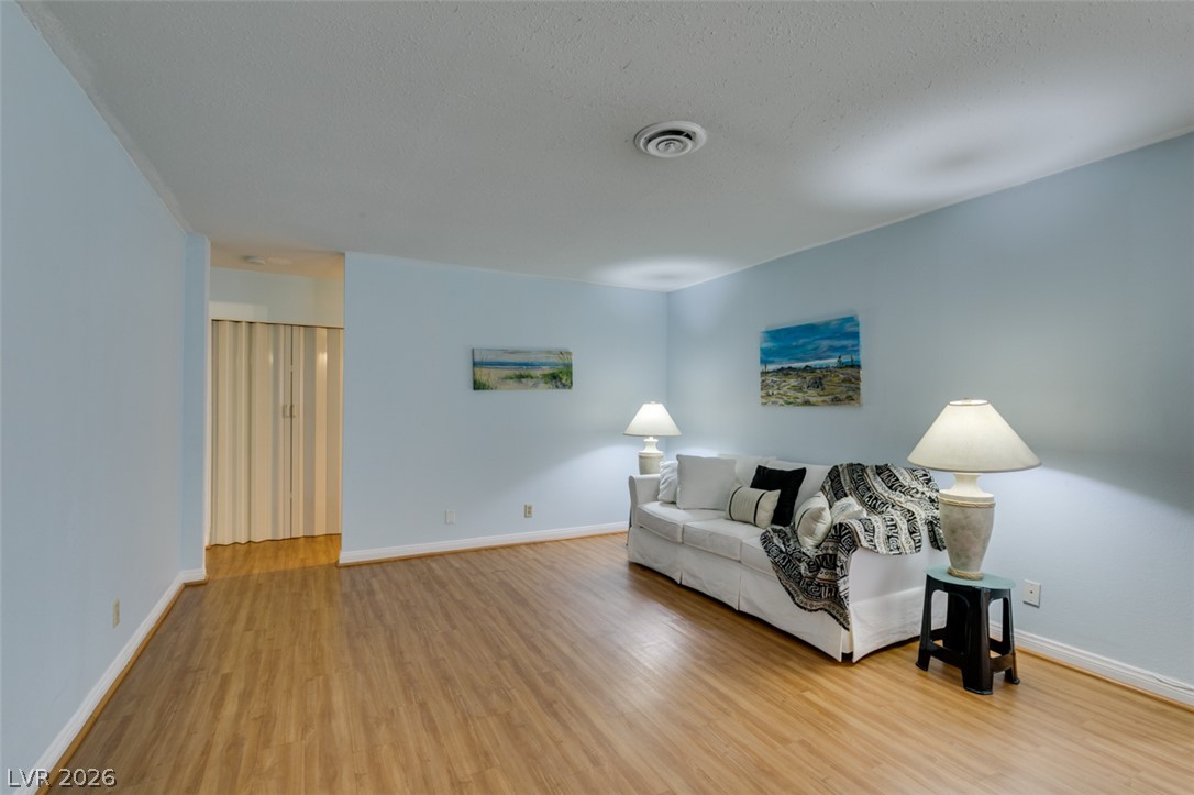 3422 Pecos Way Property Photo 6