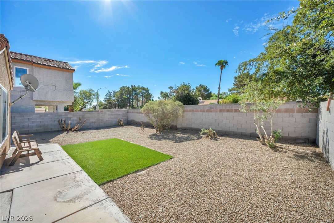 2143 Sun Swept Way Property Photo 8