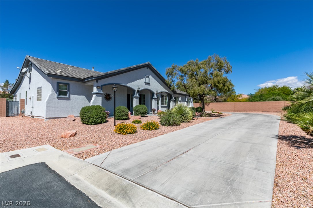 8125 Soledad Canyon Street Property Photo 4