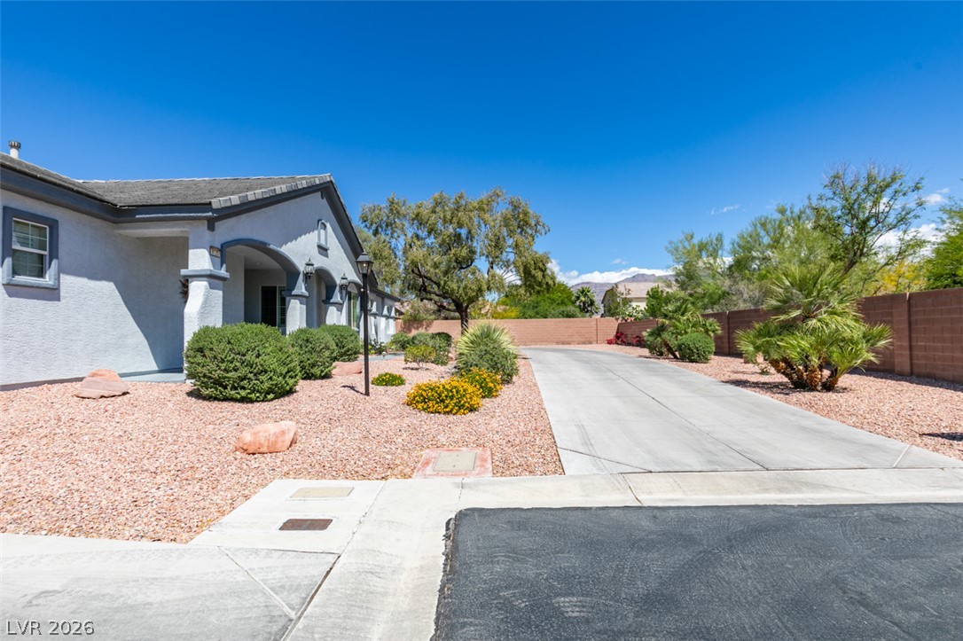 8125 Soledad Canyon Street Property Photo 5