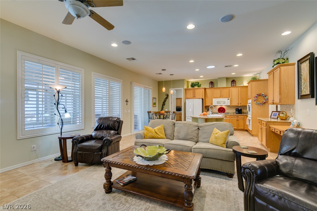 8125 Soledad Canyon Street Property Photo 28