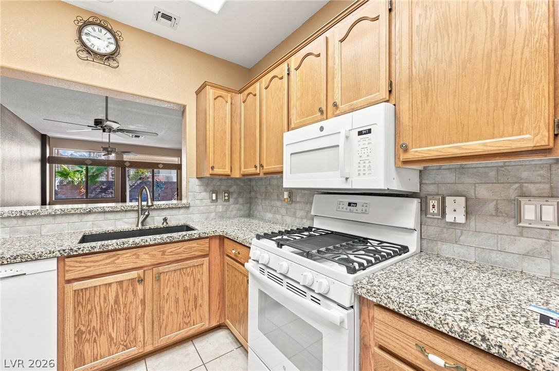 2230 Canyon Song Avenue Property Photo 5