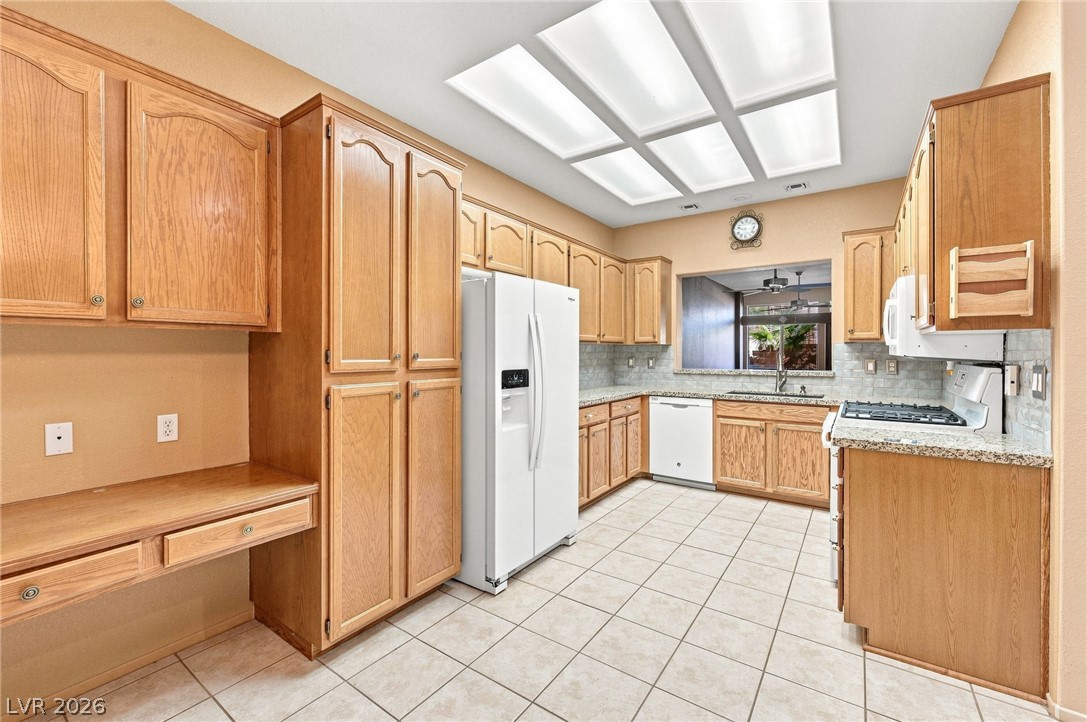 2230 Canyon Song Avenue Property Photo 11