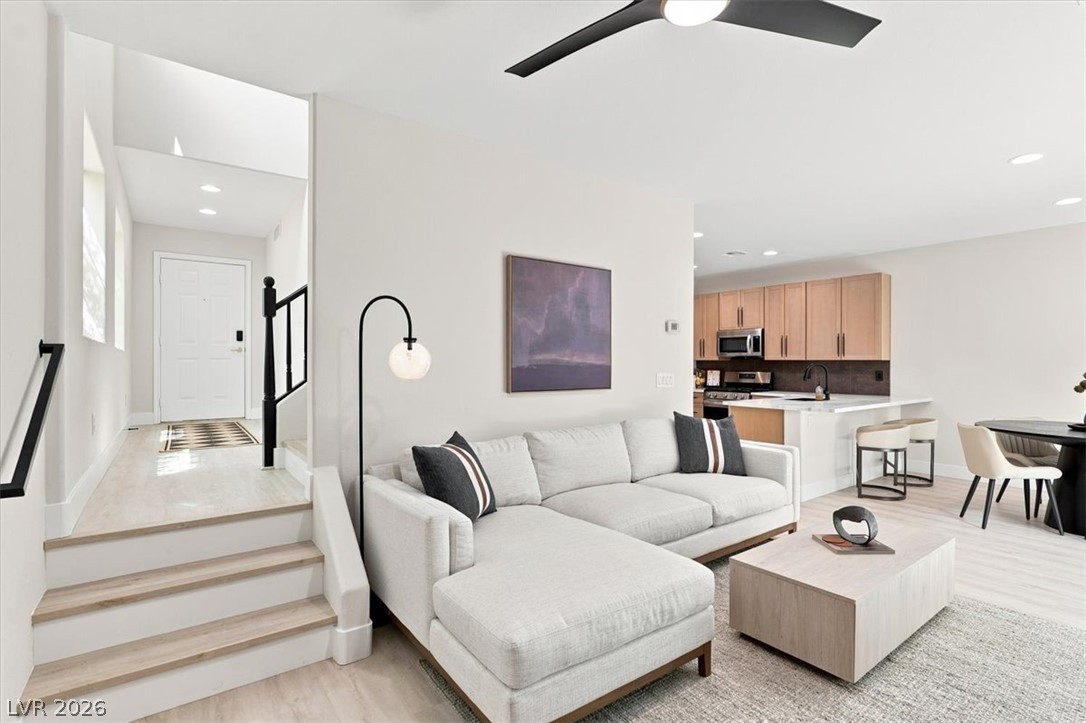 232 Friendly Court Property Photo 6