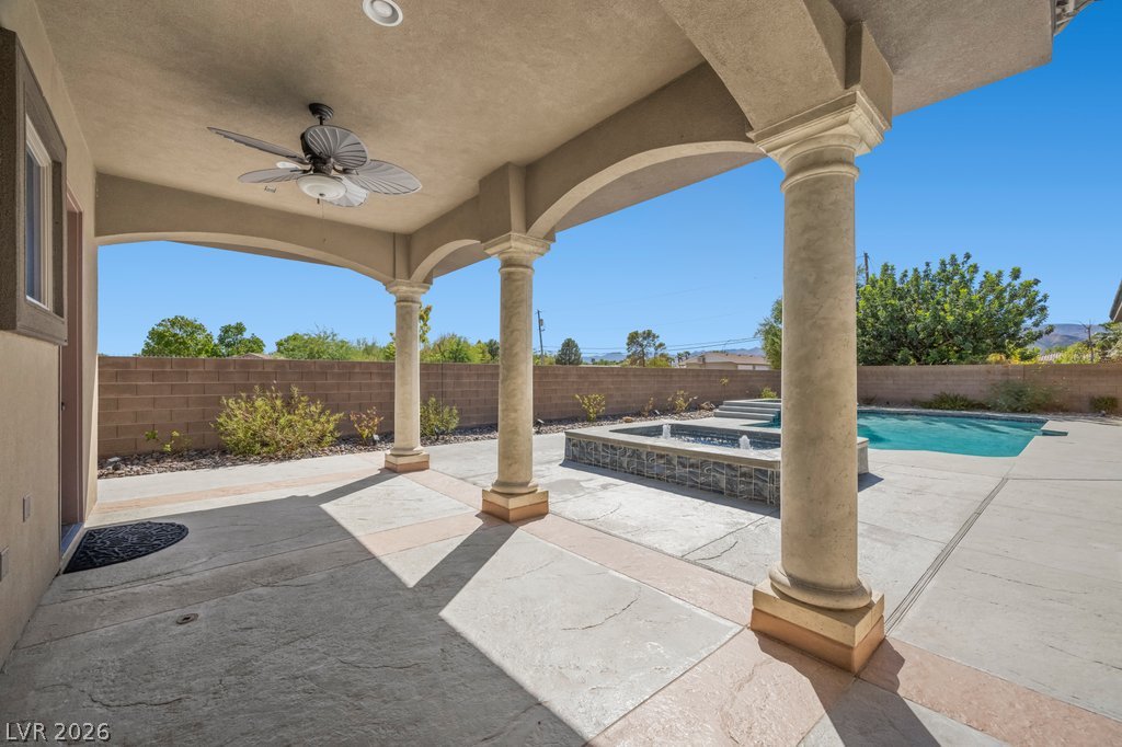 8035 Palm Cove Court Property Photo 17