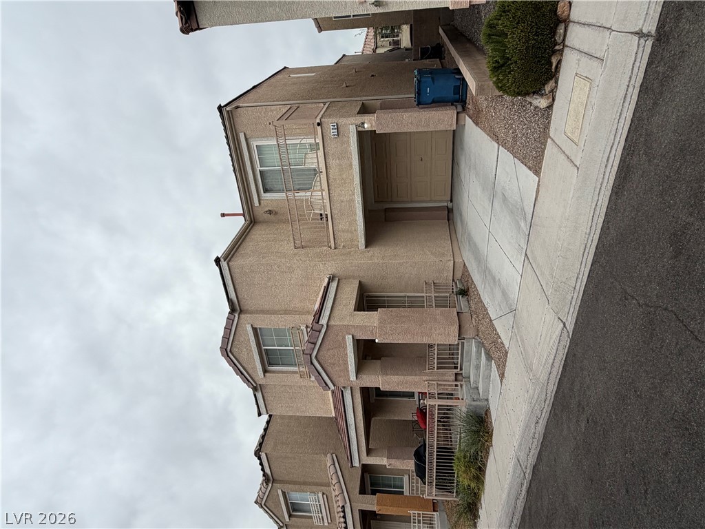 9104 Silk Threads Avenue Property Photo 3