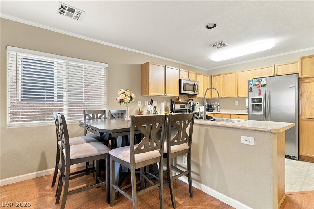 9104 Silk Threads Avenue Property Photo 6