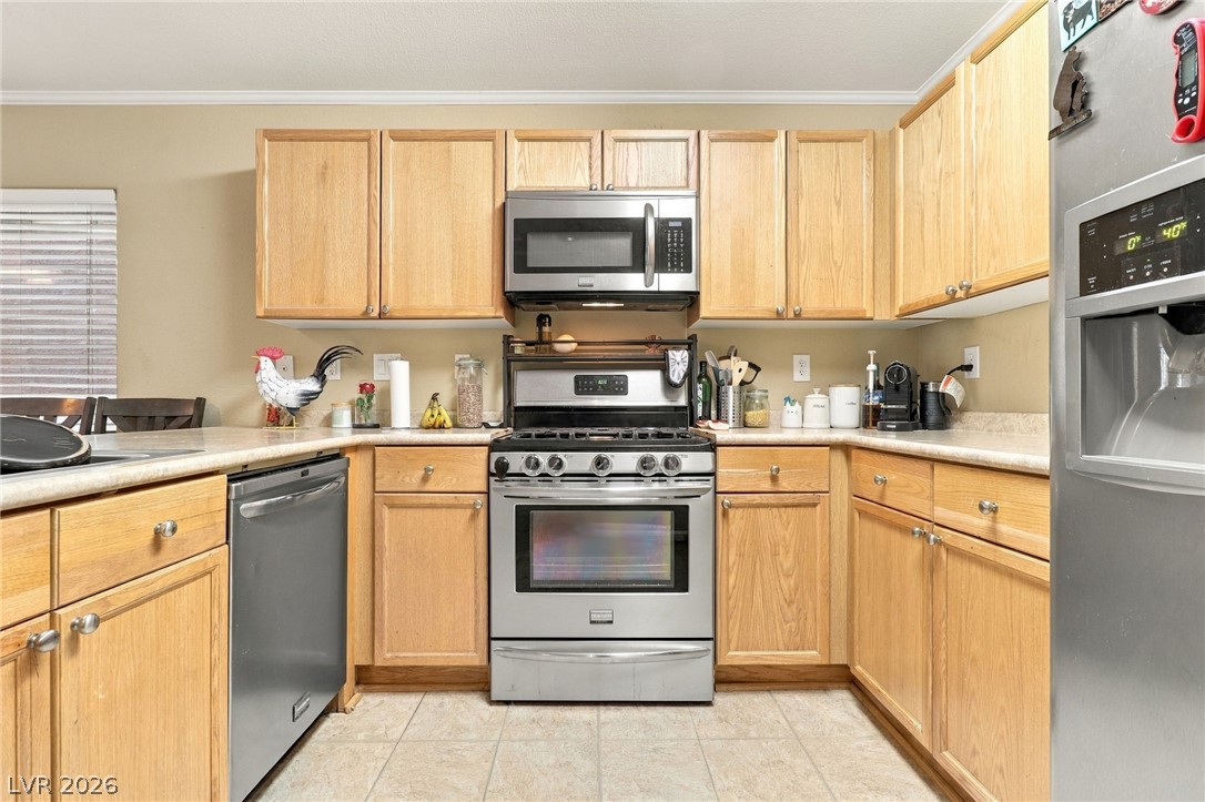 9104 Silk Threads Avenue Property Photo 7