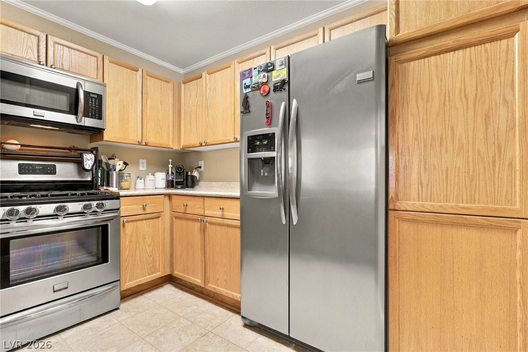 9104 Silk Threads Avenue Property Photo 9
