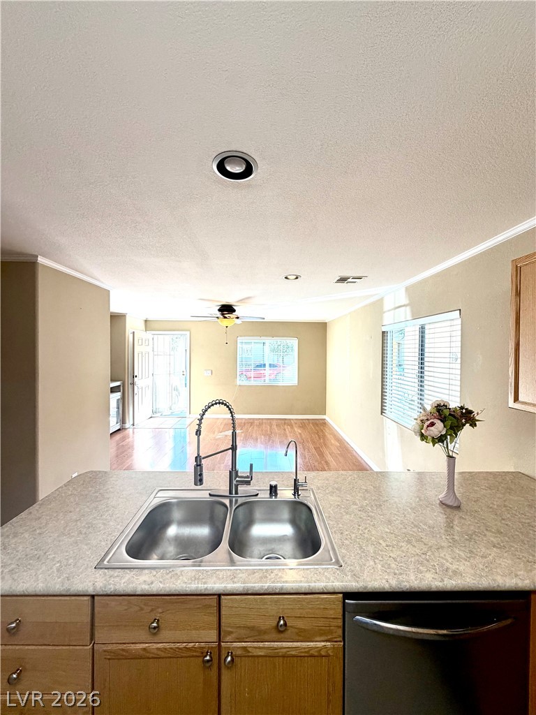 9104 Silk Threads Avenue Property Photo 11