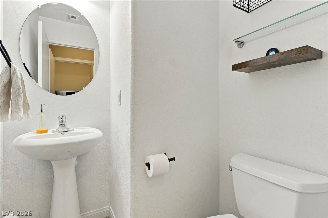 9104 Silk Threads Avenue Property Photo 12